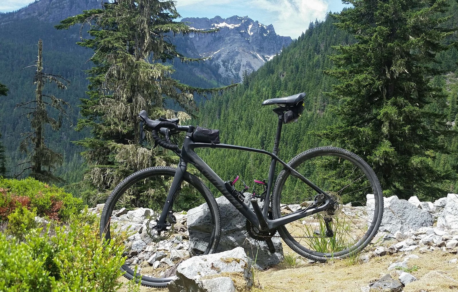 different kinds of mountain bikes
